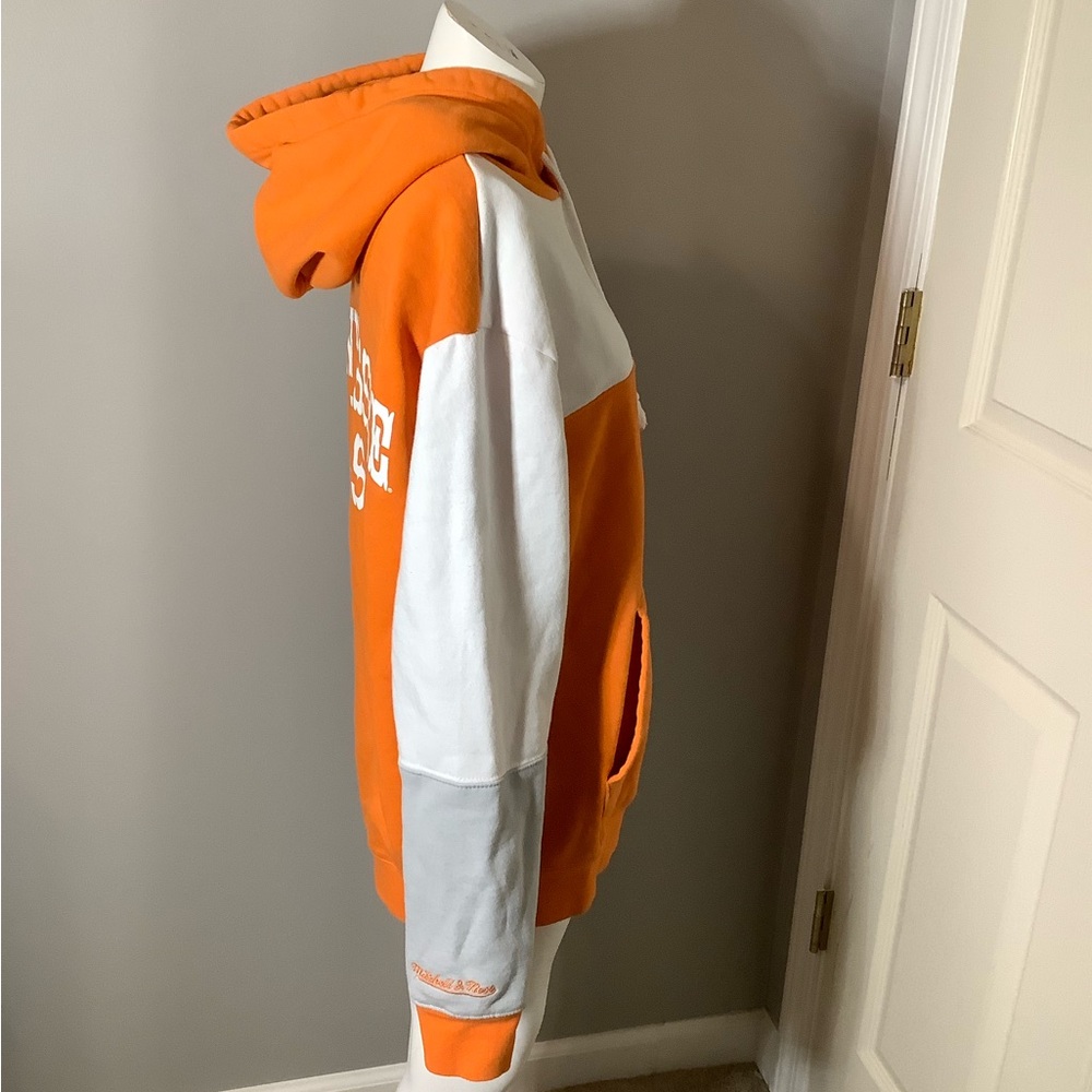 Men Small Mitchell & Ness Tennessee Volunteers College Vault Hoodie - Picture 5 of 8